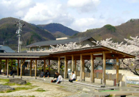 湖畔公園足湯